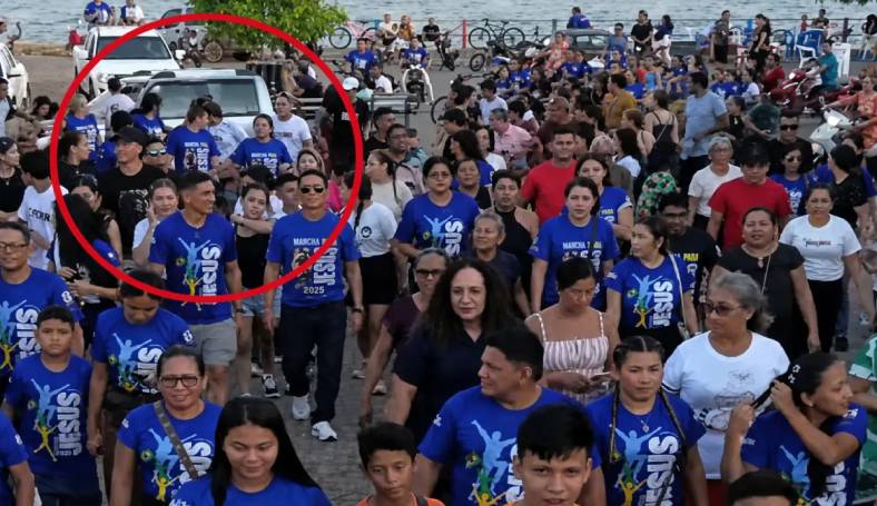 Caminhonete atropela crist�os em Marcha para Jesus